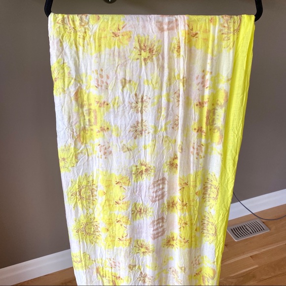 Stella & Dot Yellow Scarf/Wrap - Picture 4 of 4